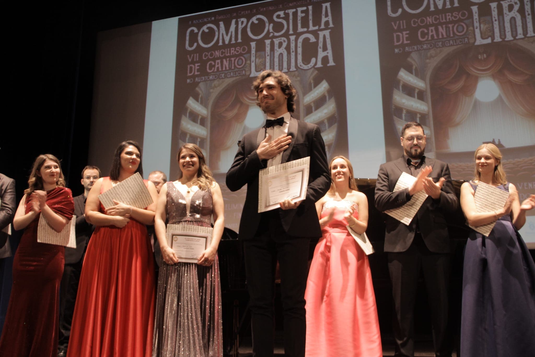 Amigos da Ópera de Santiago celebra o Concurso de Canto Compostela Lírica e presenta o novo Coro Masculino
