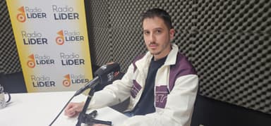 Arturo Gómez, número uno de su promoción en la oposición de enfermería de la Xunta
