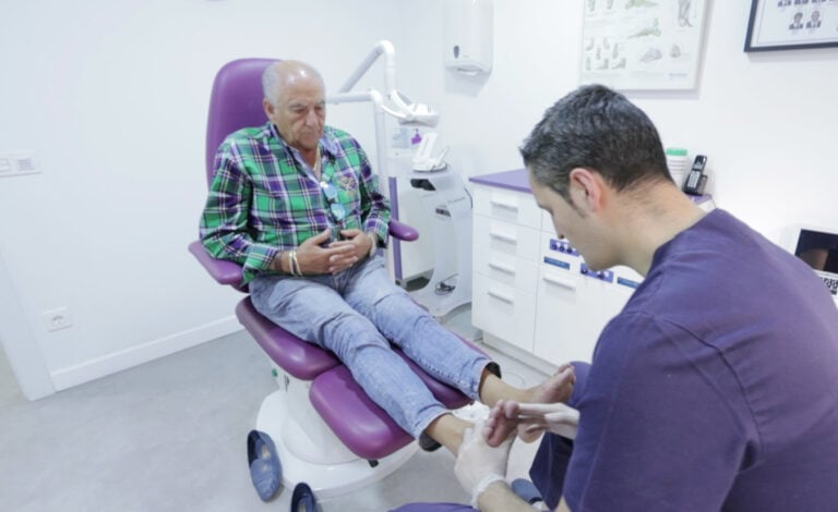 Los podólogos gallegos aseguran que la «prevención» es clave contra el pie diabético