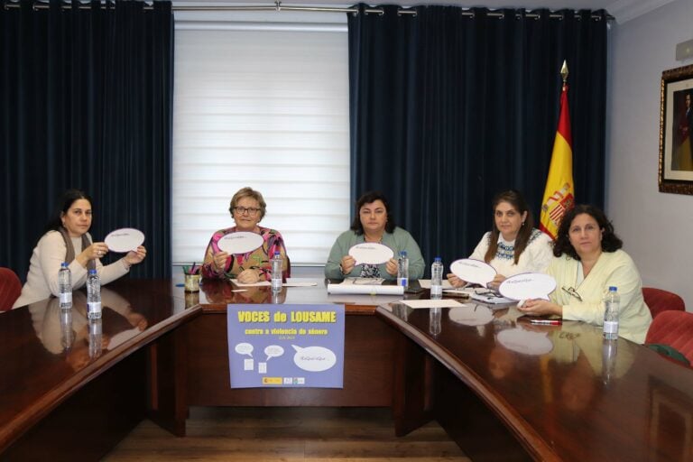 O Concello presenta a campaña “Voces de Lousame contra a violencia de xénero”