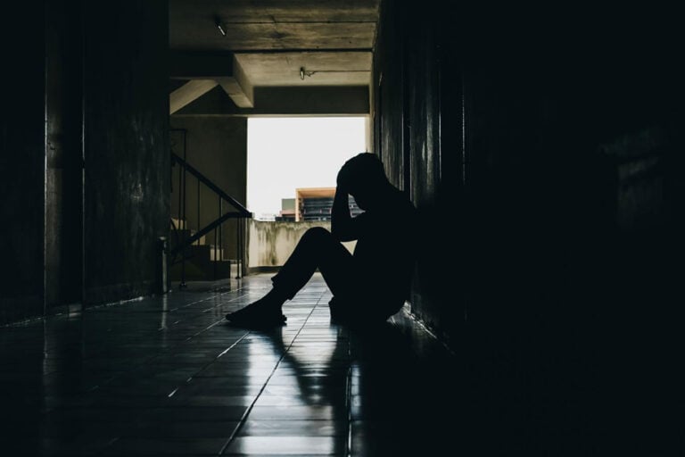 Desmontando mitos en torno á conduta suicida