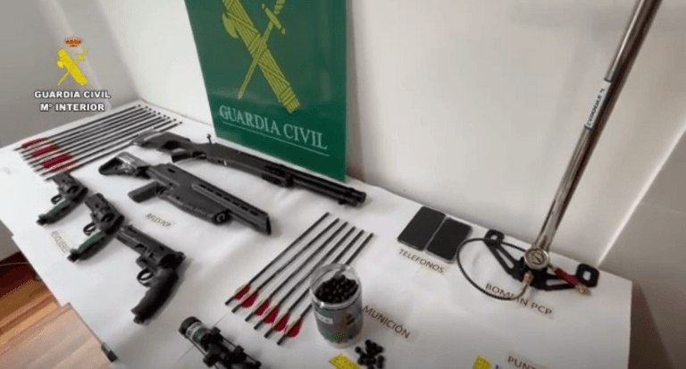 Detenido en Brión por tenencia ilícita de armas