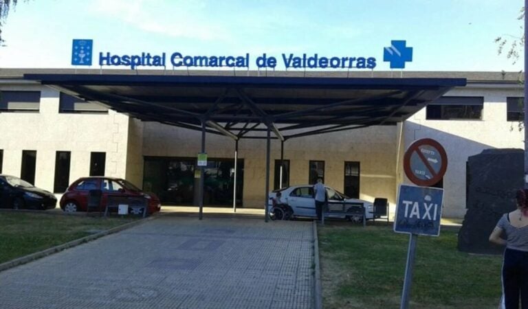 Herida una joven tras caer de un tejado en A Rúa (Ourense)