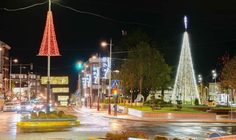 Melide énchese de luz desde o venres 1 co acendido do alumeado de Nadal