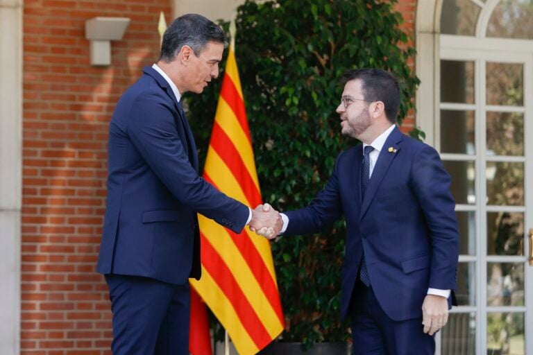 Las bases del PSOE avalan por amplia mayoría los pactos de investidura