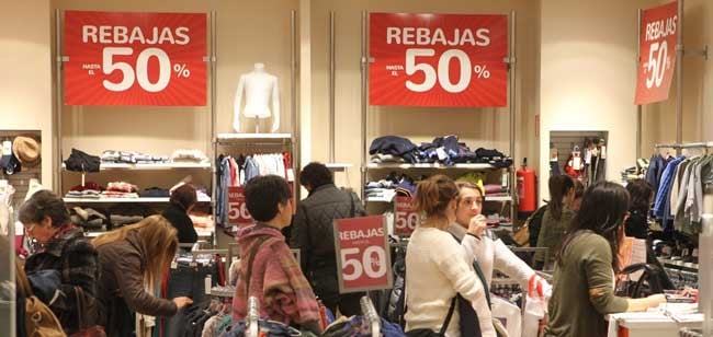 As Cancelas reparte más de 2.000 euros en premios con su juego de las Rebajas