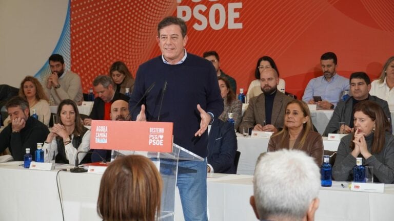 Besteiro denuncia a “inacción, soberbia e mentiras” do goberno galego coa crise dos pellets