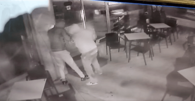 Intentan robar de madrugada en la cafetería Trebol de Arca (O Pino)