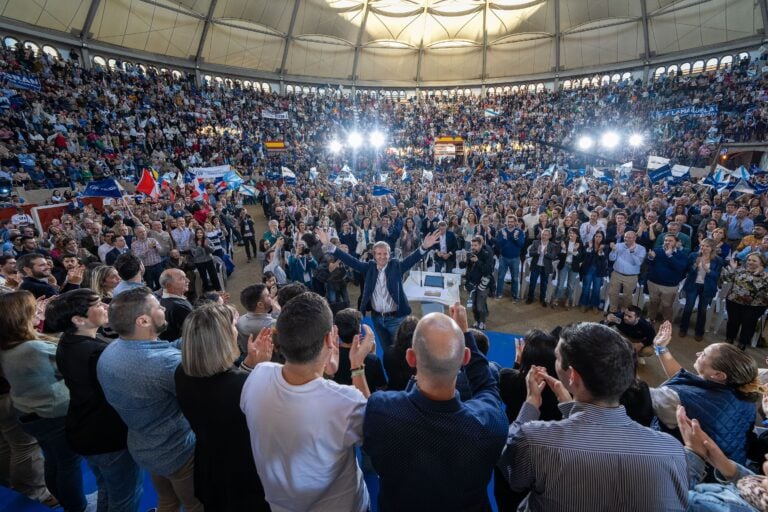 Rueda pide o voto para que «Galicia siga funcionando» a partir do 18F