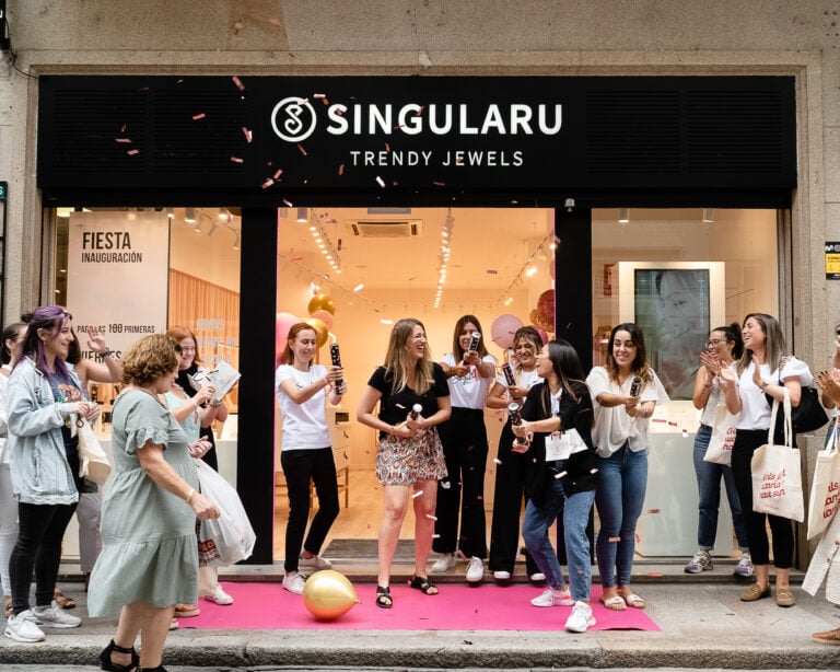 Singularu celebra el aniversario de su primera tienda en Santiago