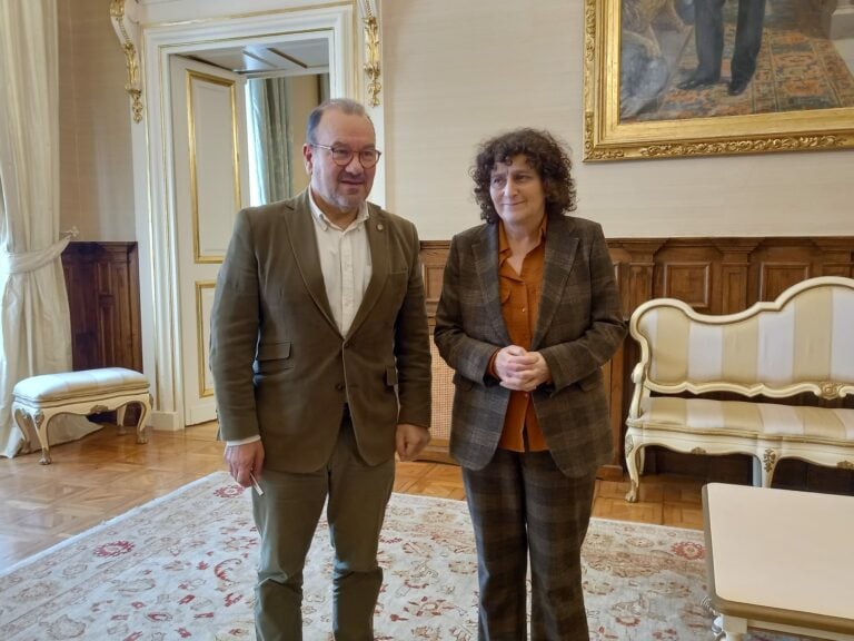 Bota a andar a Comisión de Seguimiento do protocolo de colaboración entre Raxoi e a USC