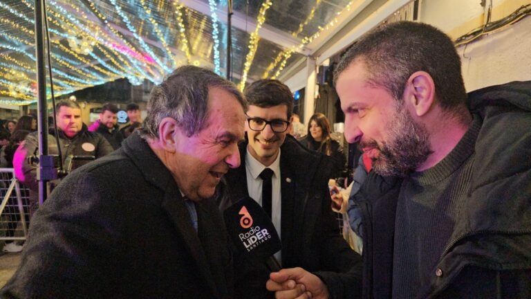 Abel Caballero abre as Festas de Pascua cun pregón que tende pontes entre Padrón e Vigo
