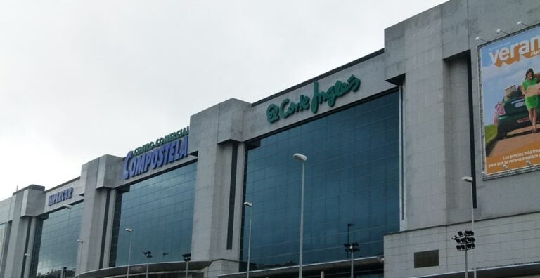 El Corte Inglés celebra el Día Mundial de la Poesía con Rosalía Morlán y Paula Señarís