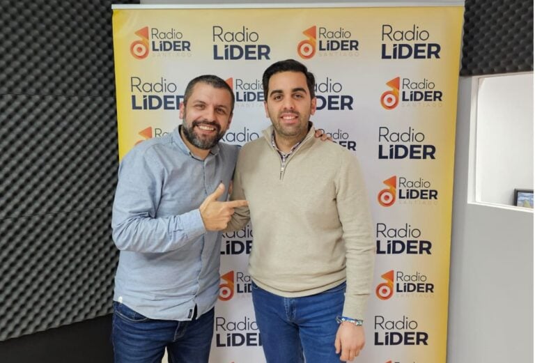 Álex Doval, alcalde de Oroso: «Fuimos ciudad dormitorio pero ahora la gente hace vida en el concello»