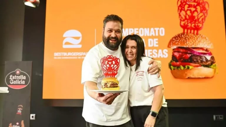 A mellor hamburguesa de España faise na Estrada: «Terémola na carta todo ano»