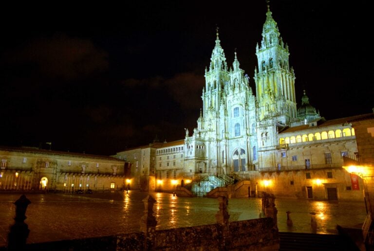 Santiago escolle a proposta que definirá a paisaxe nocturna da contorna da Catedral nas vindeiras décadas