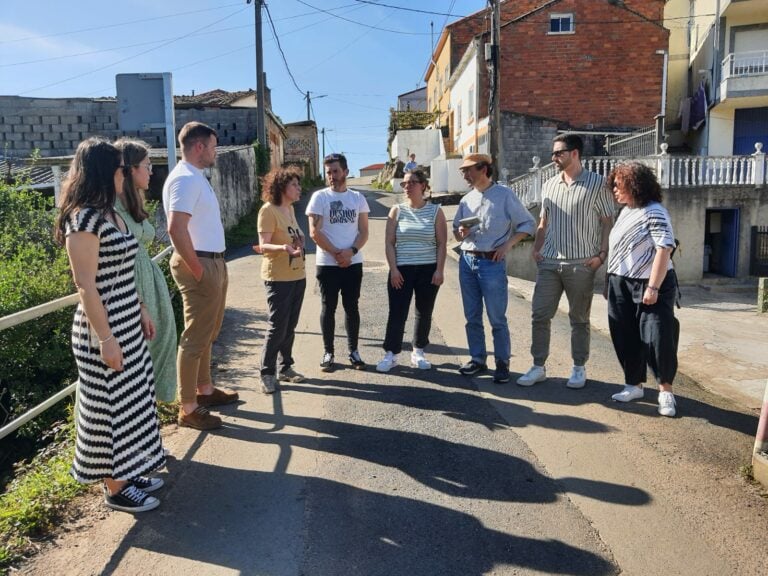 A alcaldesa visita a veciñanza do Viso para recoller as súas propostas de mellora