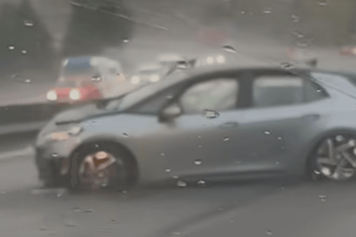 Accidente sin heridos en la AP-9 en Santiago