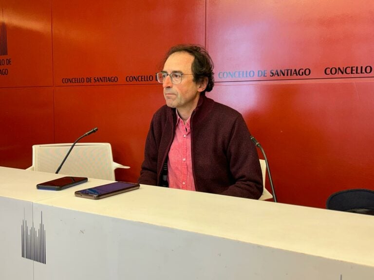 Raxoi acometerá traballos de mellora do firme en nove rúas da cidade