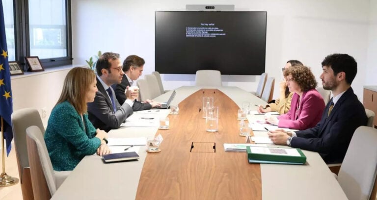 O ministro de Economía traballará para favorecer o uso residencial no antigo Peleteiro