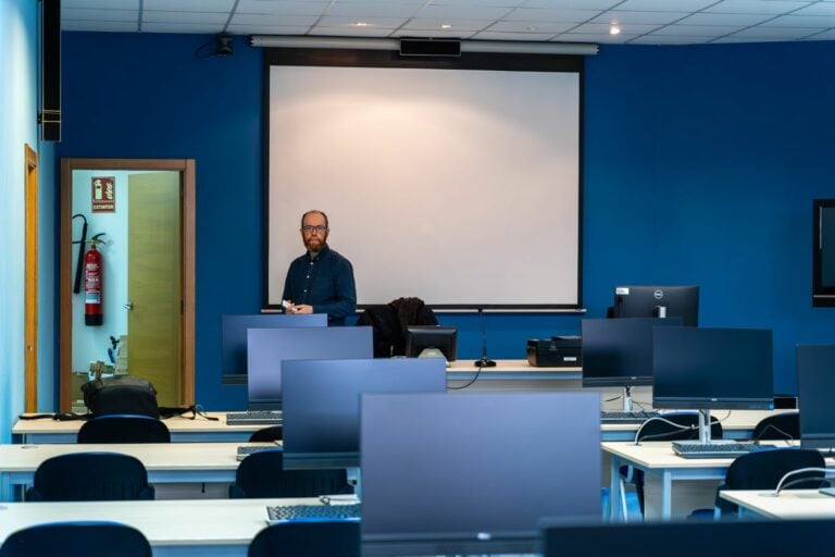 Programación da Aula CeMIT de Arzúa neste mes de maio
