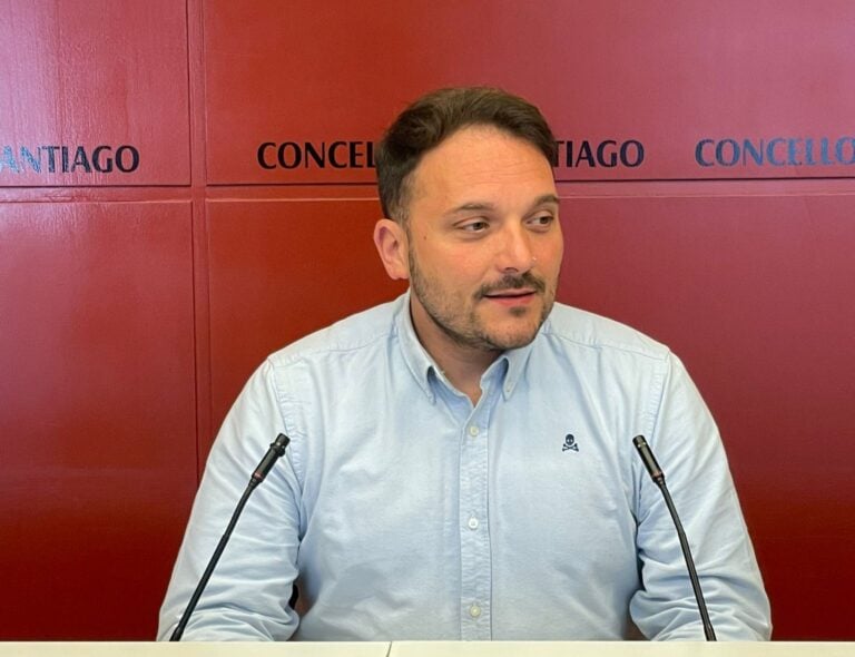 O PP de Santiago denuncia que o BNG «triplique» os prezos do programa de conciliación do verán