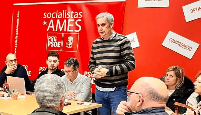 O alcalde de Ames súmase ás mostras de apoio aos «valentes» edís socialistas en Santiago
