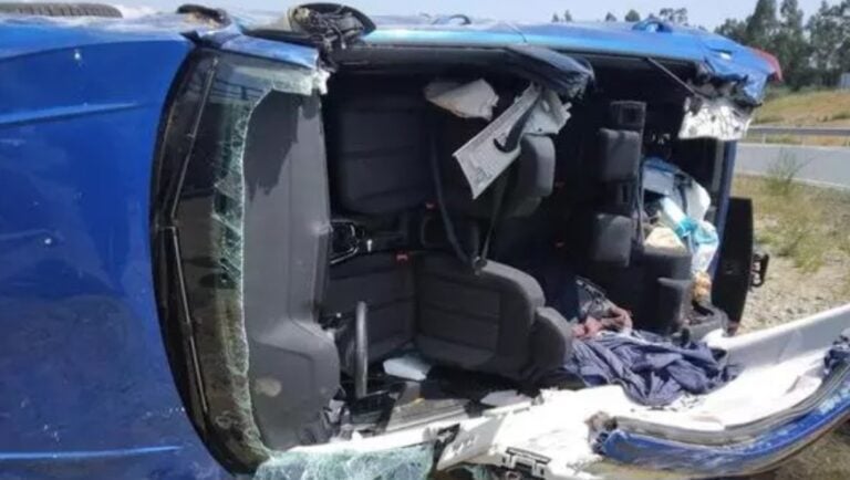 Dos personas excarceladas en Arzúa tras sufrir una salida de vía