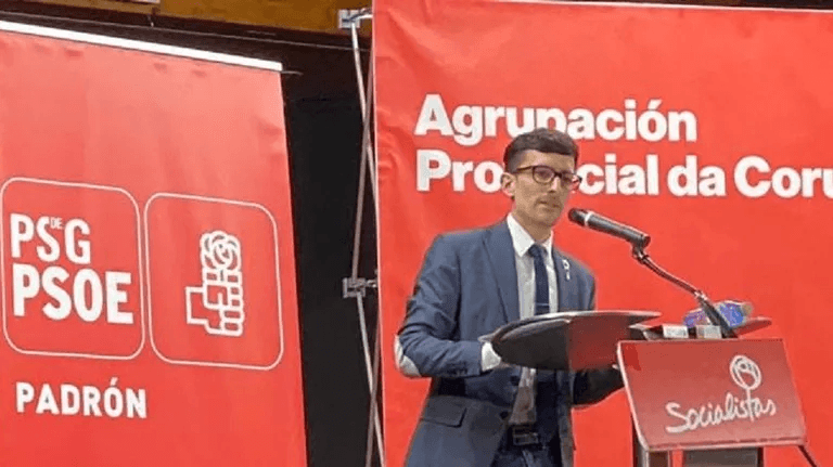 O alcalde de Padrón eloxia aos edís socialistas de Santiago: «Son exemplo de dignidade e coherencia política»