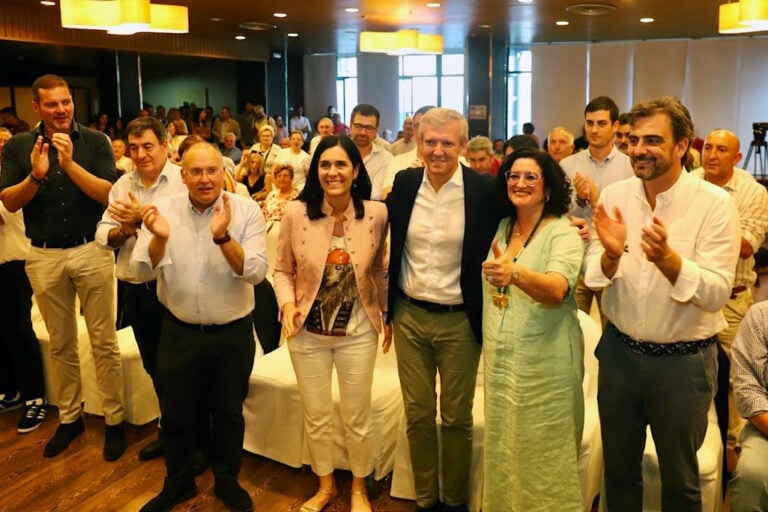Lucía Calvo asume as rendas do PP en Teo