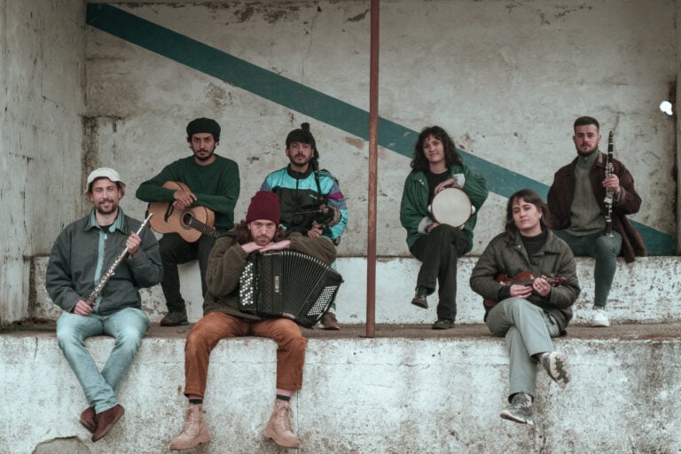 De Ninghures y Fillas de Cassandra actúan hoy en el Santiaguiño de Padrón
