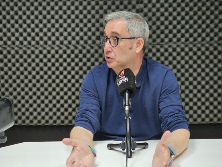 «Imos seguir crecendo, e mais, moita xente de Santiago vén de compras e aos bares a Ames»