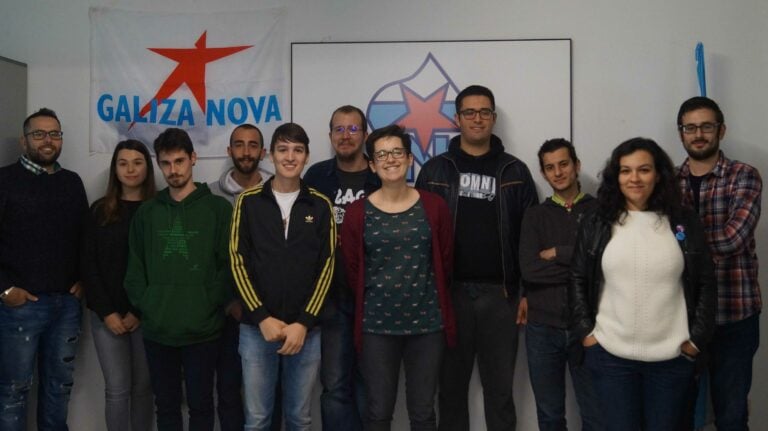Galiza Nova Barbanza recolle 2000 sinaturas por un transporte digno para a mocidade