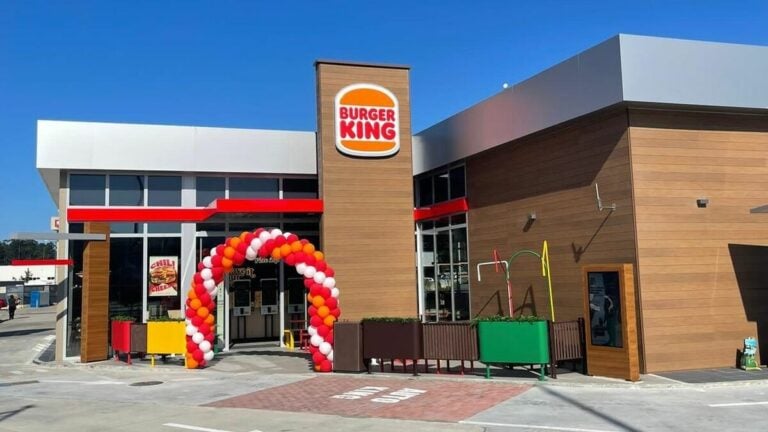 Burger King inaugura su primer restaurante en Teo