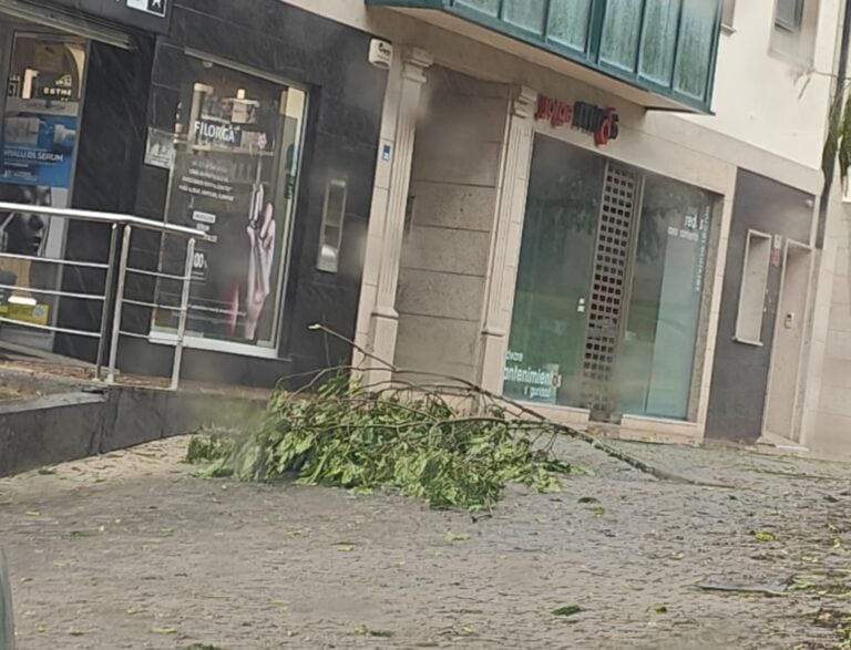 La borrasca ‘Aitor’ deja múltiples incidencias en Santiago