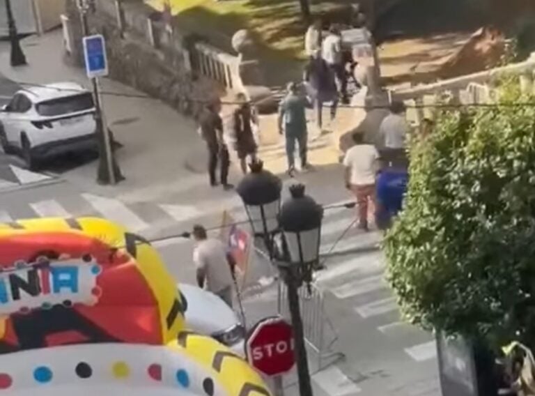 VIDEO | Feriantes a golpes en el Día do Neno de Lalín