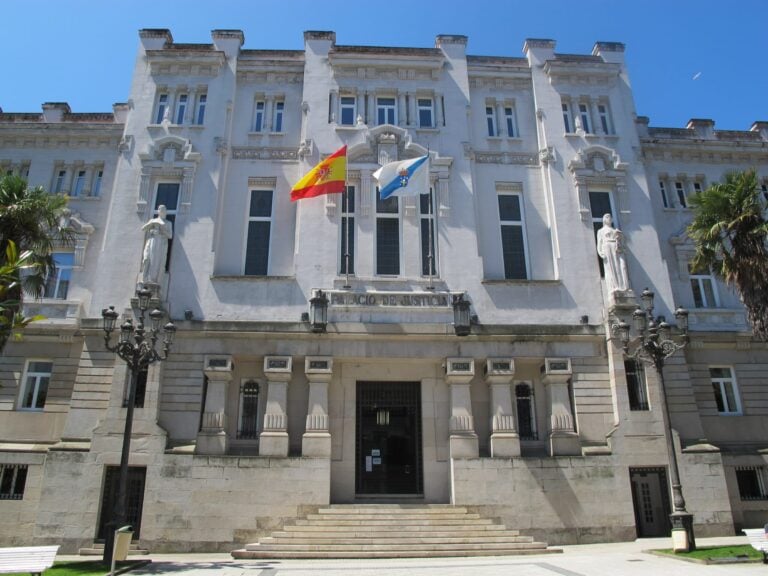 Una empresa compostelana sin actividad deberá reincorporar a una trabajadora por orden del TSXG