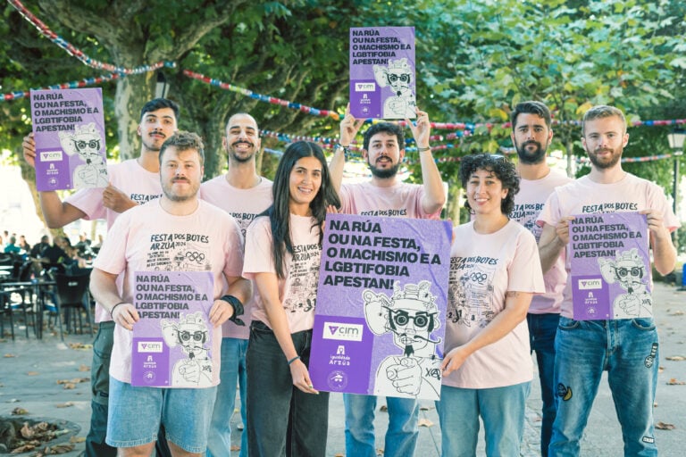 Igualdade de Arzúa impulsa o punto violeta na Festa dos Botes 2024