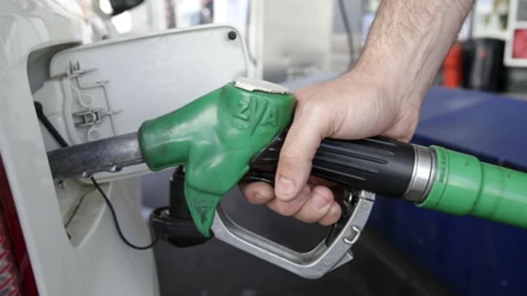Críticas ao BNG por deixar sen combustible a flota municipal: PP e PSOE esixen explicacións