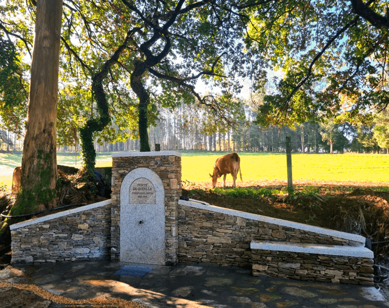 Conclúen as obras de mellora da histórica Fonte da Quenlla en Arzúa