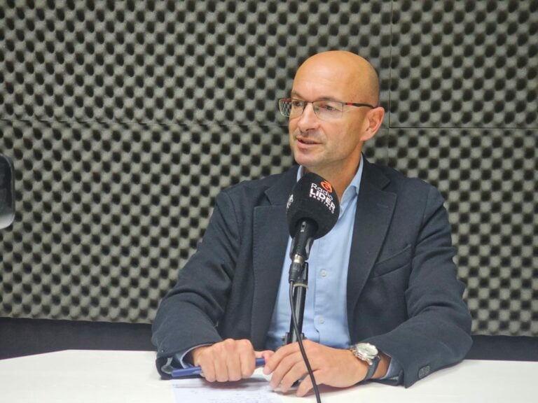 Gonzalo Muíños alerta sobre o incremento de “situacións conflitivas” no barrio da Choupana
