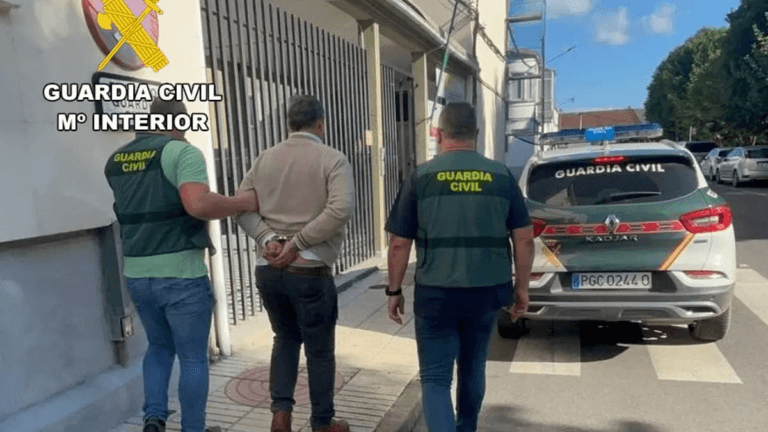 Desmantelado un grupo criminal que realizaba la estafa del ‘hijo en apuros’ en Santiago y comarca