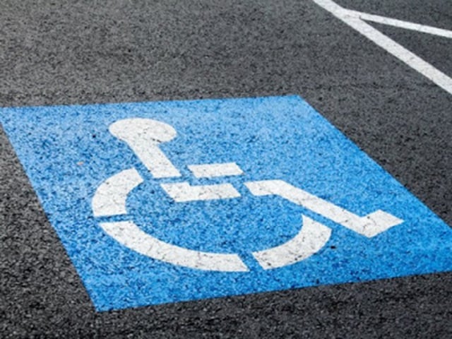 O PP reclama maior control das tarxetas de estacionamento para mobilidade reducida en Santiago