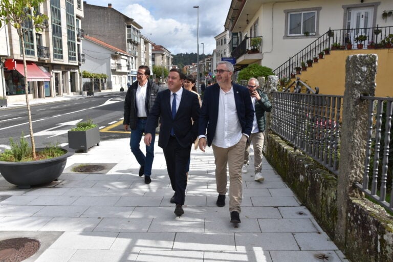 Deputación e Concello de Ames rematan as obras de mellora da avenida da Maía