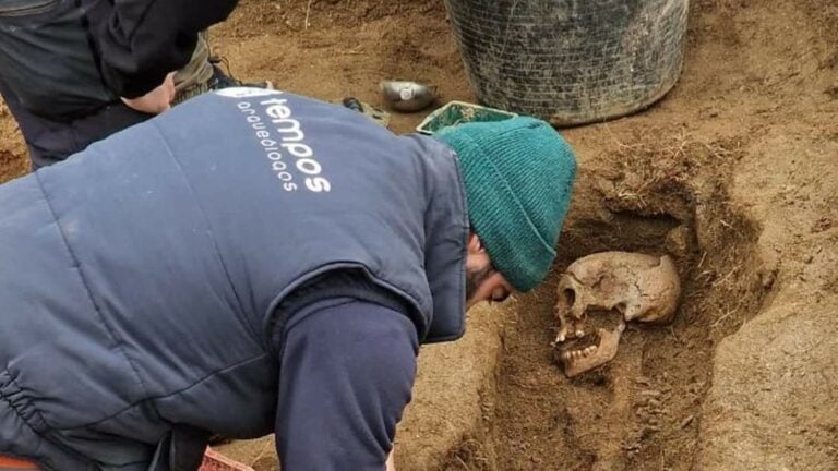 O alcalde de Rianxo acusa ao PSOE de «banalizar o xenocidio franquista»