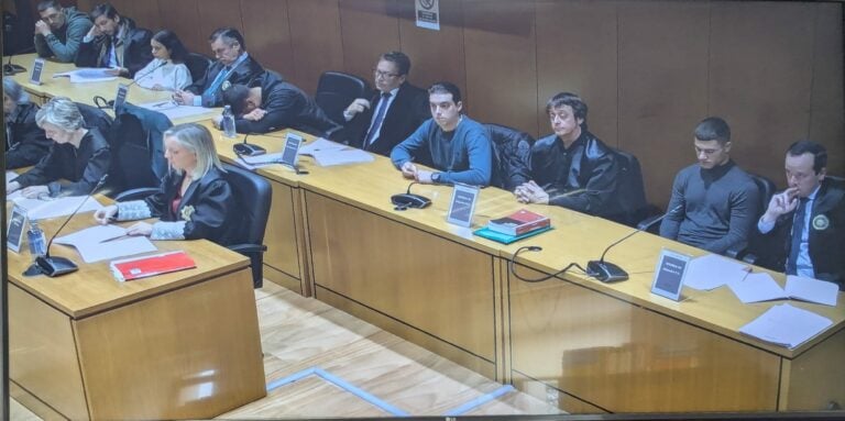 El jurado condena a cuatro acusados por el asesinato de Samuel Luiz y absuelve a una implicada