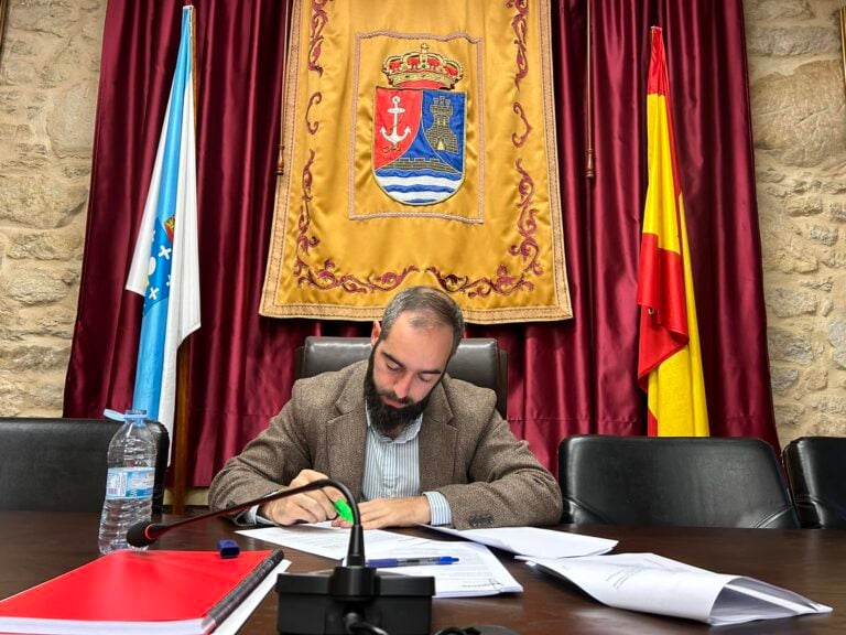 Rianxo mobiliza máis de 900.000€ a amortizar a súa débeda comercial