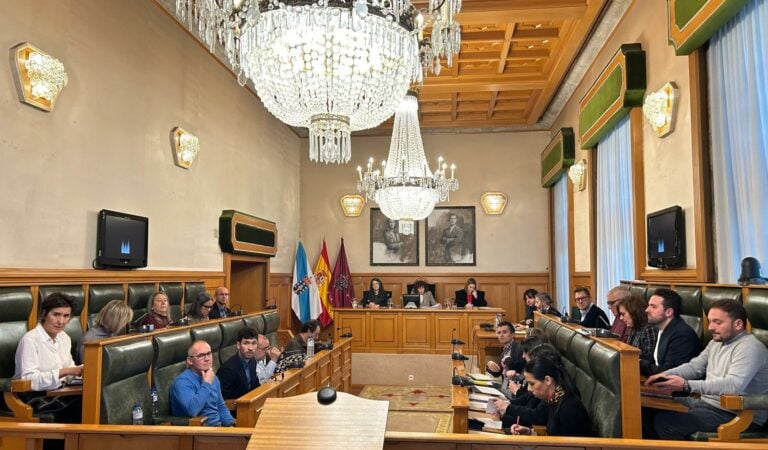 Santiago destinará 1,8M€ a instalacións deportivas, Pazo de Raxoi e a plataforma loxística de mercadorías