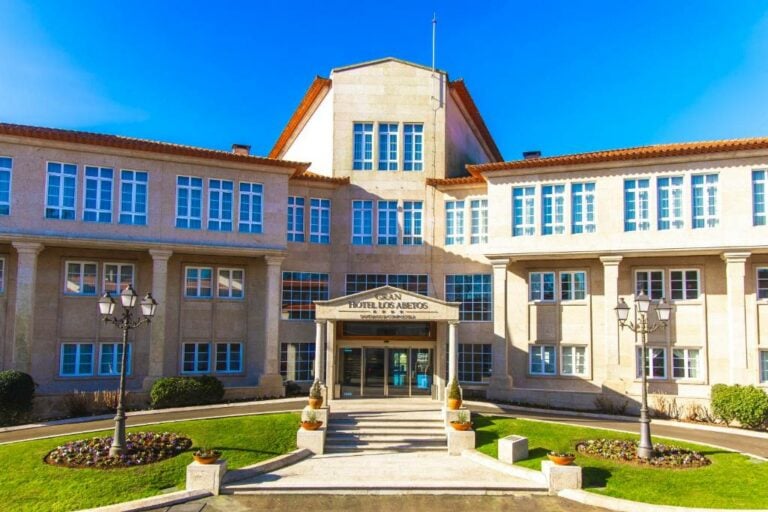 Radio Líder Santiago emite este lunes desde el Gran Hotel Los Abetos
