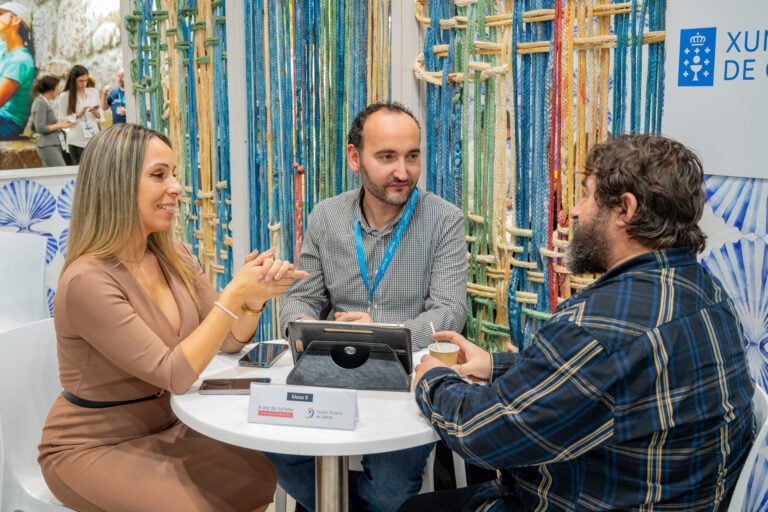 A Oficina de Turismo de Padrón recibe as certificacións de Calidade e Sostibilidade Turística